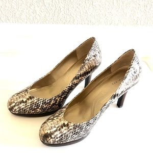 Tahari Lonnie Grey Snake Platform Heels